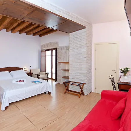 Guest house Sa Domu Cheta 2*